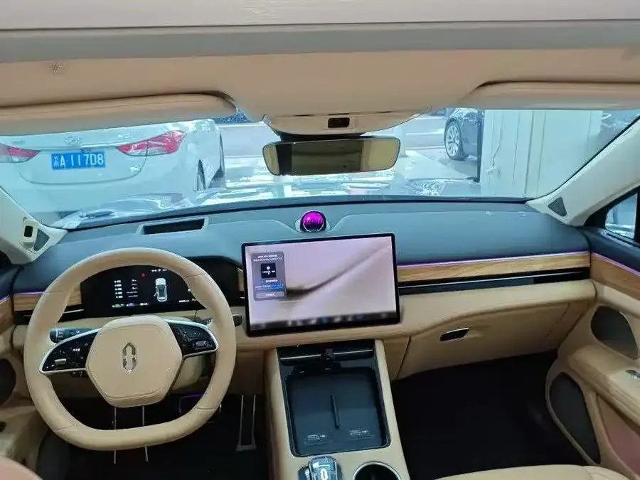 AITO M5 M5 2024 Extended Range Max RS 4WD Advanced Intelligent Driving Edition 2024 — миниатюра 4
