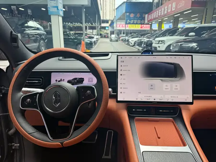 AITO M7 Wenjie M7 2026 Extended Range Max 4WD 5-Seater (192-line LiDAR) 2025 — миниатюра 4