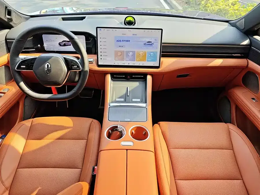 AITO M5 M5 2025 Extended Range Ultra 4WD Edition 2025 — миниатюра 5