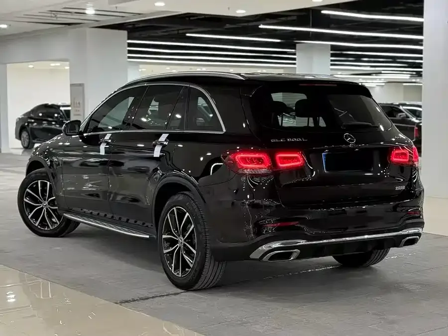 Mercedes-Benz GLC-Class Mercedes-Benz GLC 2022 GLC 260 L 4MATIC Luxury Edition 2022 — миниатюра 2