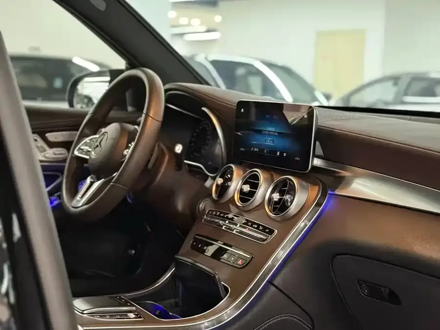 Mercedes-Benz GLC-Class Mercedes-Benz GLC 2022 GLC 260 L 4MATIC Luxury Edition 2022 — миниатюра 5