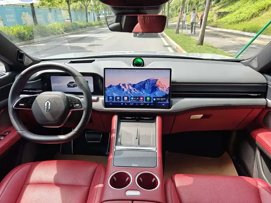 AITO M5 M5 2025 Extended Range Ultra 4WD Edition 2025 — миниатюра 5