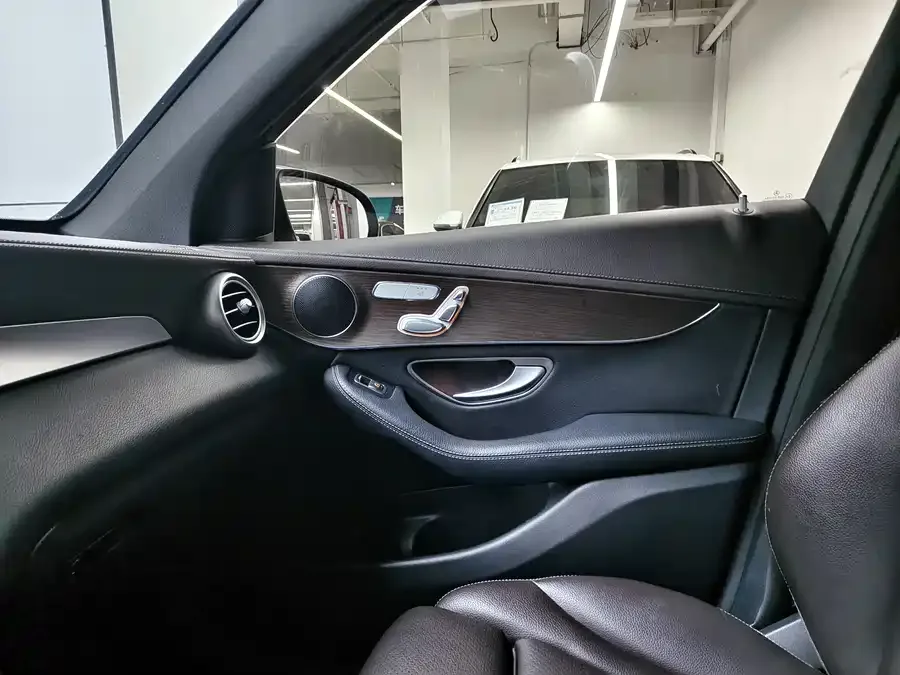 Mercedes-Benz GLC-Class Mercedes-Benz GLC 2023 facelift GLC 300 L 4MATIC dynamic 5-seater 2022 — миниатюра 3