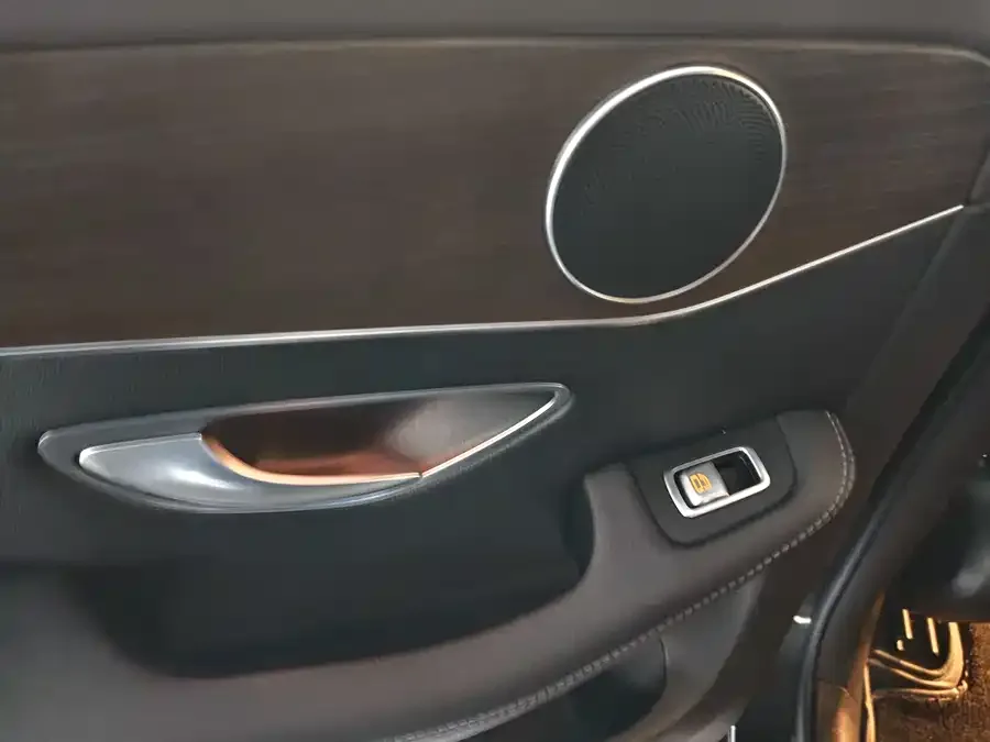 Mercedes-Benz GLC-Class Mercedes-Benz GLC 2023 facelift GLC 300 L 4MATIC dynamic 5-seater 2022 — миниатюра 4