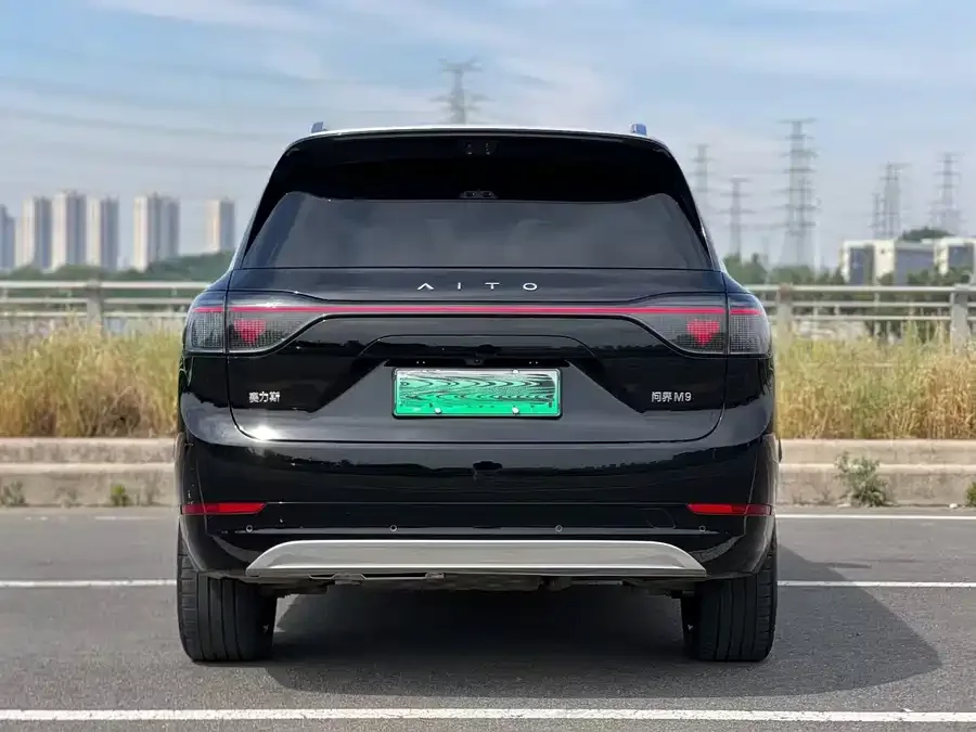 AITO M9 Wenjie M9 2025 Extended Range Ultra Edition 52kWh 6-Seat Version (192-line LiDAR) 2025 — миниатюра 5