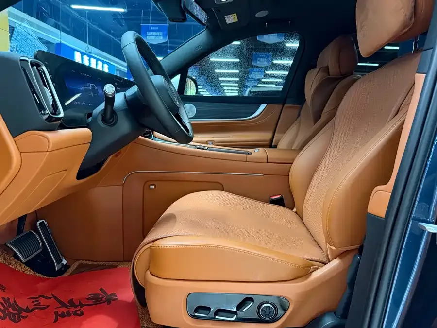 AITO M9 Wenjie M9 2025 Extended Range Ultra Edition 52kWh 6-Seat Version (192-line LiDAR) 2025 — миниатюра 2