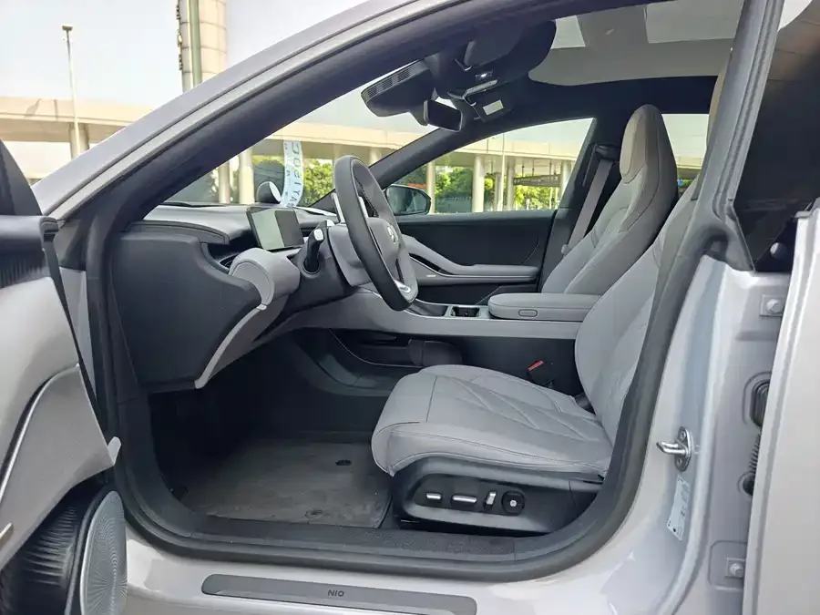 NIO ET5 NIO ET5 2025 100kWh 2026 — миниатюра 3