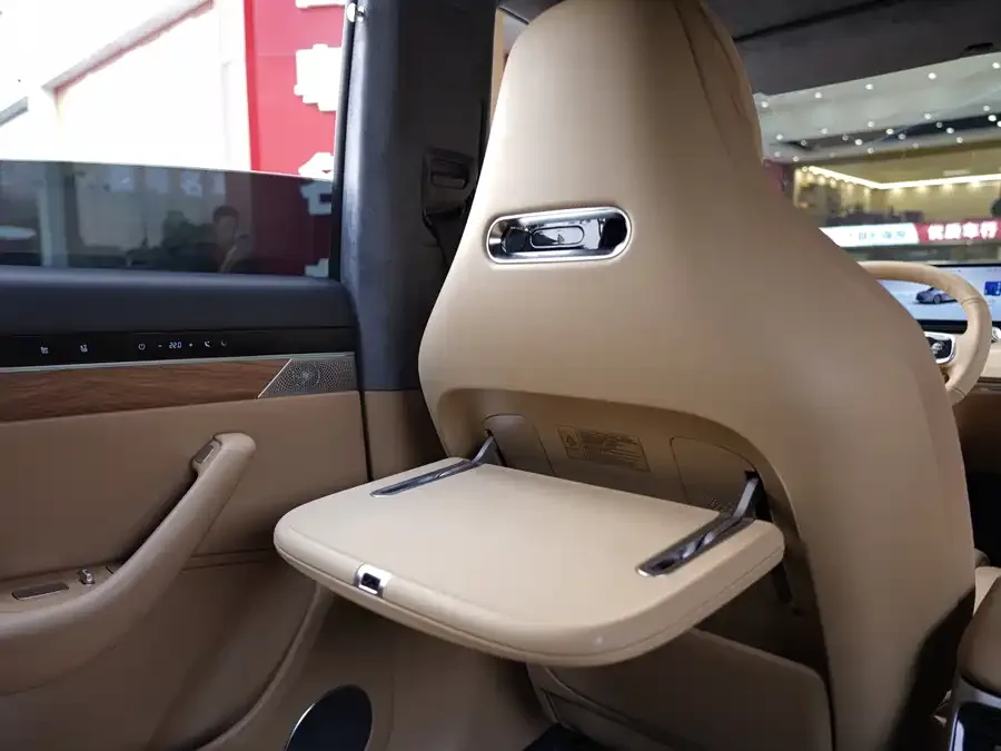 Smart world R7 Zhijie R7 2024 pure electric 667km Max 2024 — миниатюра 5