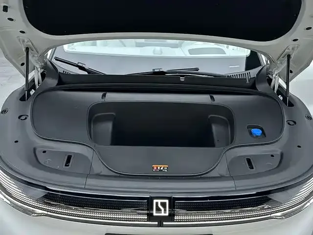 Zeekr 7X Zeekr 7X 2025 75kWh RWD Smart Driving Edition 2024 — миниатюра 4