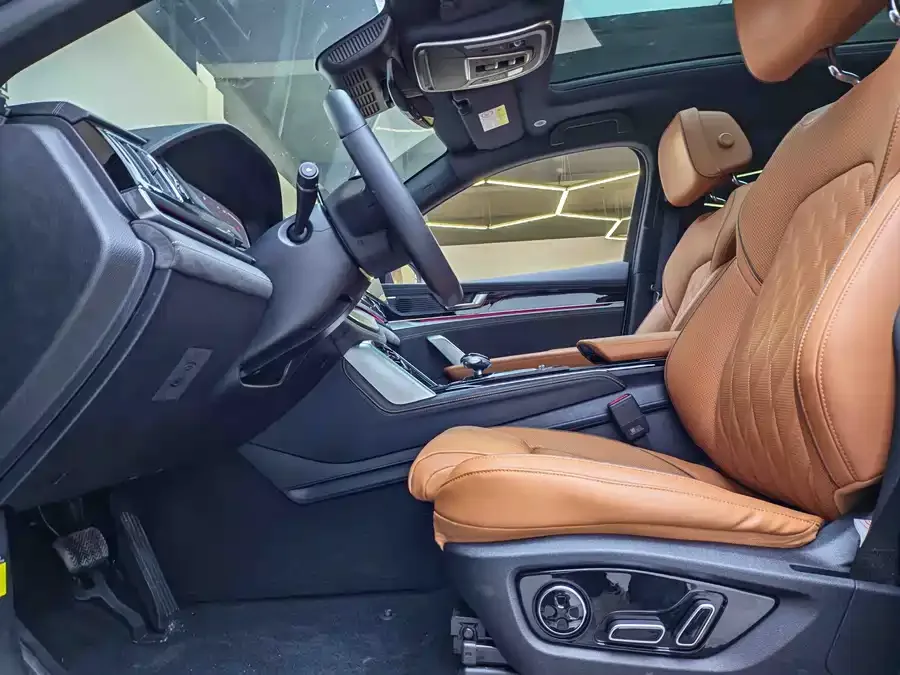BYD Tang New Energy Tang New Energy 2023 DM-i Champion Edition 112KM Premium Edition 2024 — миниатюра 2