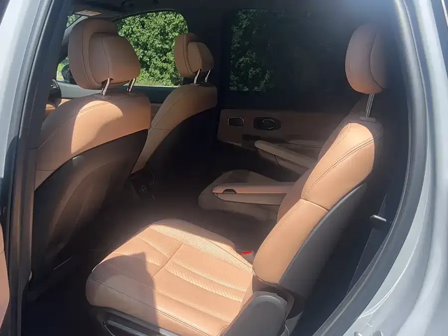 NIO ES8 NIO ES8 2022 100kWh Six-seat Edition 2022 — миниатюра 3