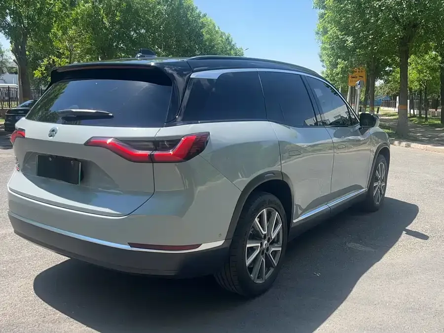 NIO ES8 NIO ES8 2022 100kWh Six-seat Edition 2022 — миниатюра 5