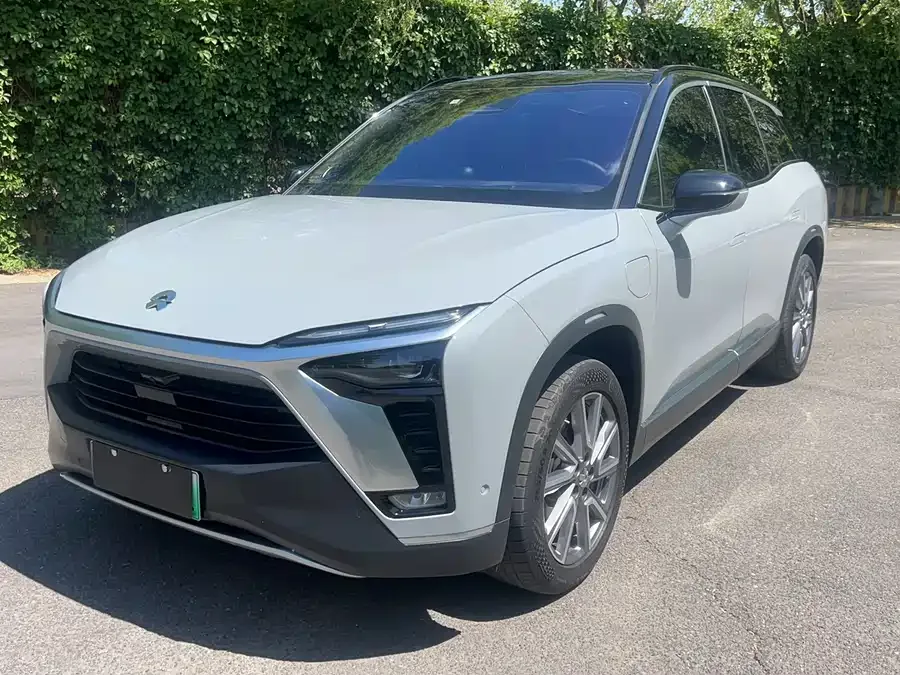 NIO ES8 2022