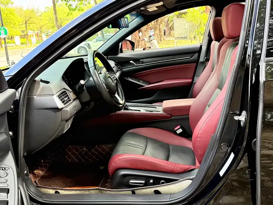 Honda Inspire 2022 Insignia 260TURBO Fine Edition 2022 — миниатюра 4