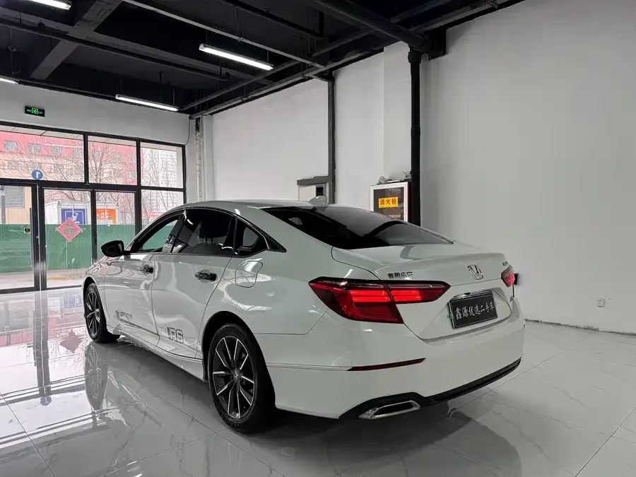 Honda Inspire Inship 2023 260TURBO Exquisite Edition 2023 — миниатюра 4