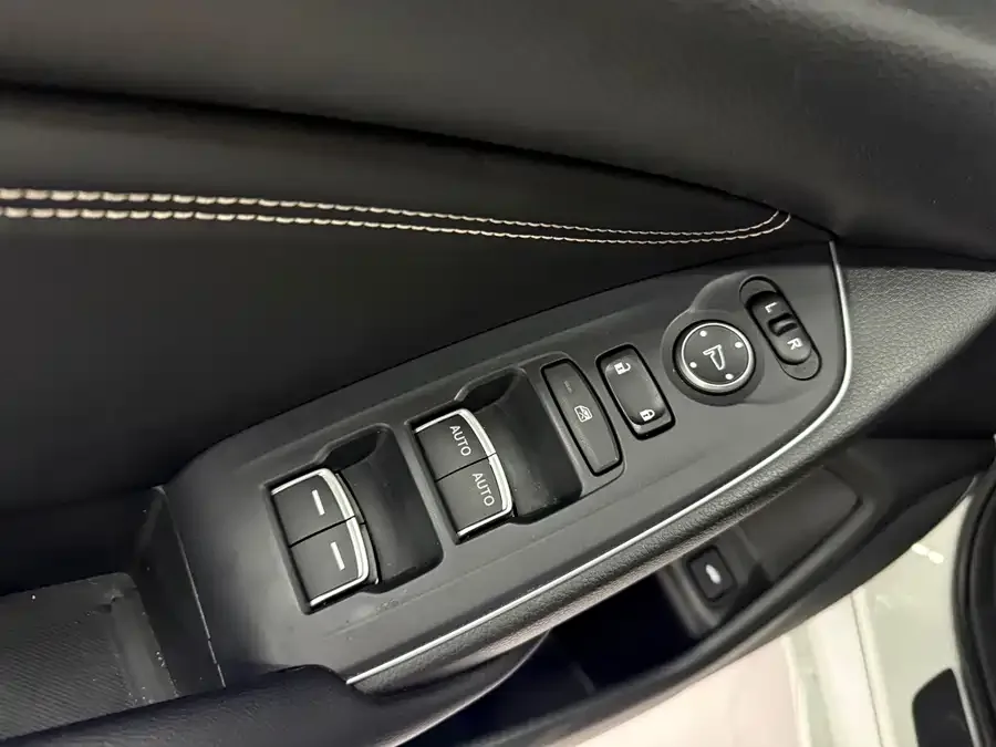 Honda Inspire Inship 2023 260TURBO Exquisite Edition 2023 — миниатюра 5