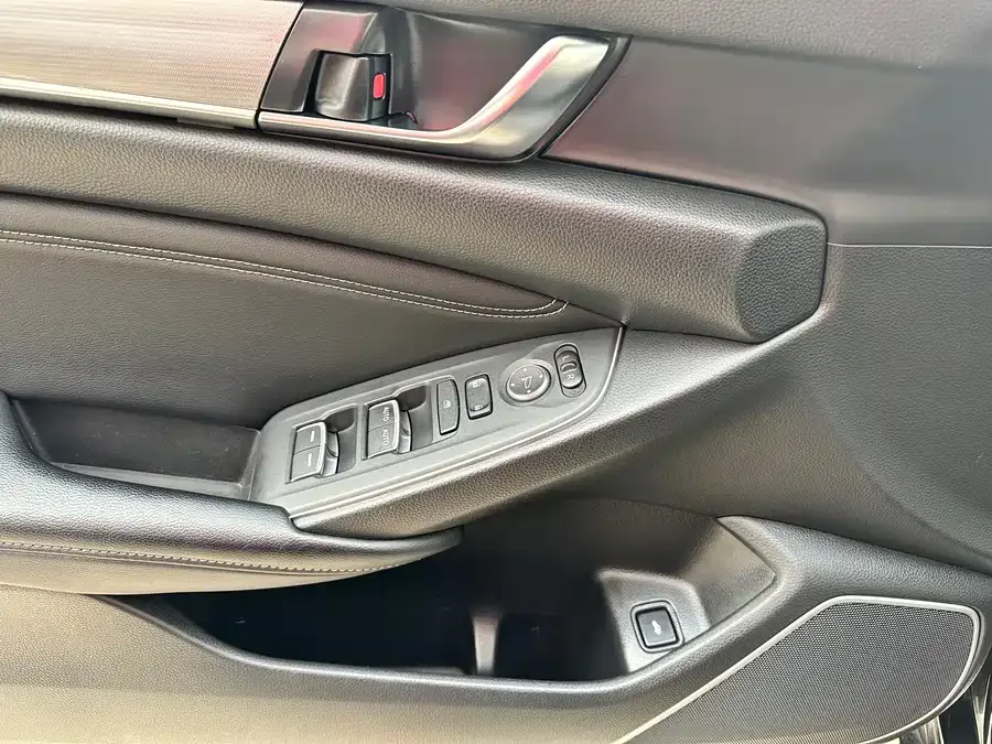 Honda Inspire 2022 Insignia 260TURBO Elegant Edition 2022 — миниатюра 5