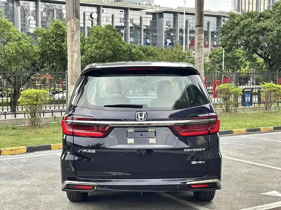 Honda Odyssey 2026 Odyssey 2.0L e:HEV Elite Enjoy Edition 2026 — миниатюра 4