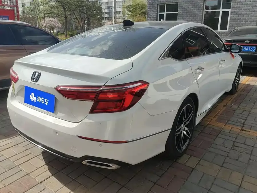 Honda Inspire 2022 Insignia 260TURBO Fine Edition 2022 — миниатюра 3