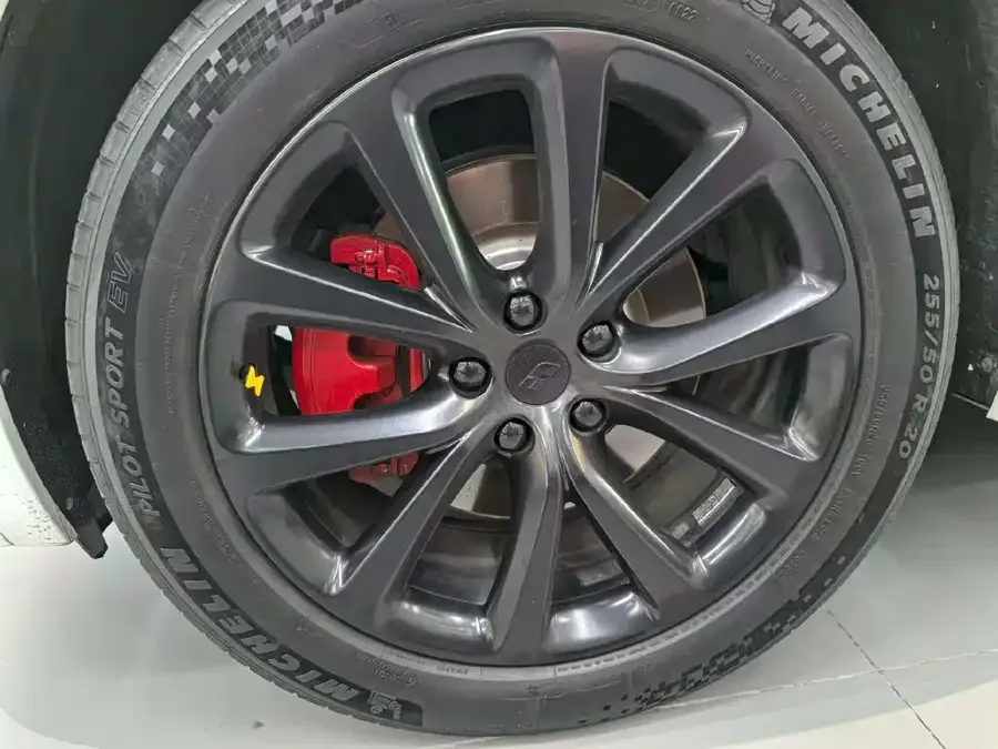 Li Xiang One Ideal ONE 2021 extended range 6-seater version 2022 — миниатюра 5