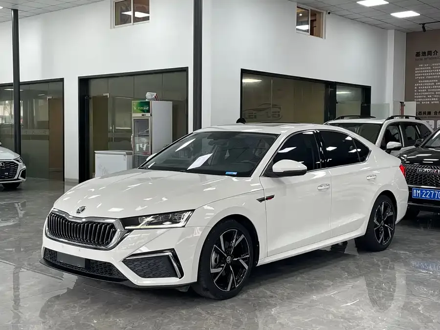 Skoda Octavia Octavia 2022 PRO TSI280 Premium Edition 2022 — фото 1, купить с доставкой в Москву