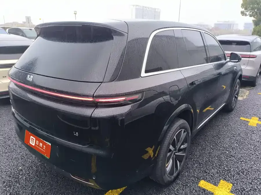 Li Xiang L8 Ideal L8 2025 Max Smart Renewal Edition 2025 — миниатюра 3