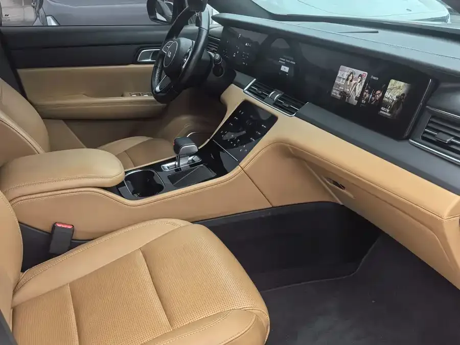 Li Xiang One Ideal ONE 2021 extended range 6-seater version 2022 — миниатюра 4