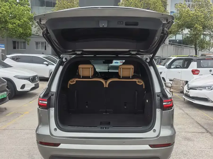 Li Xiang One Ideal ONE 2021 extended range 6-seater version 2022 — миниатюра 5