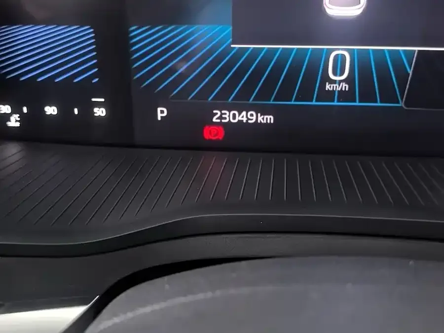 Skoda Karoq Korok 2023 TSI280 Exclusive Edition 2023 — миниатюра 4