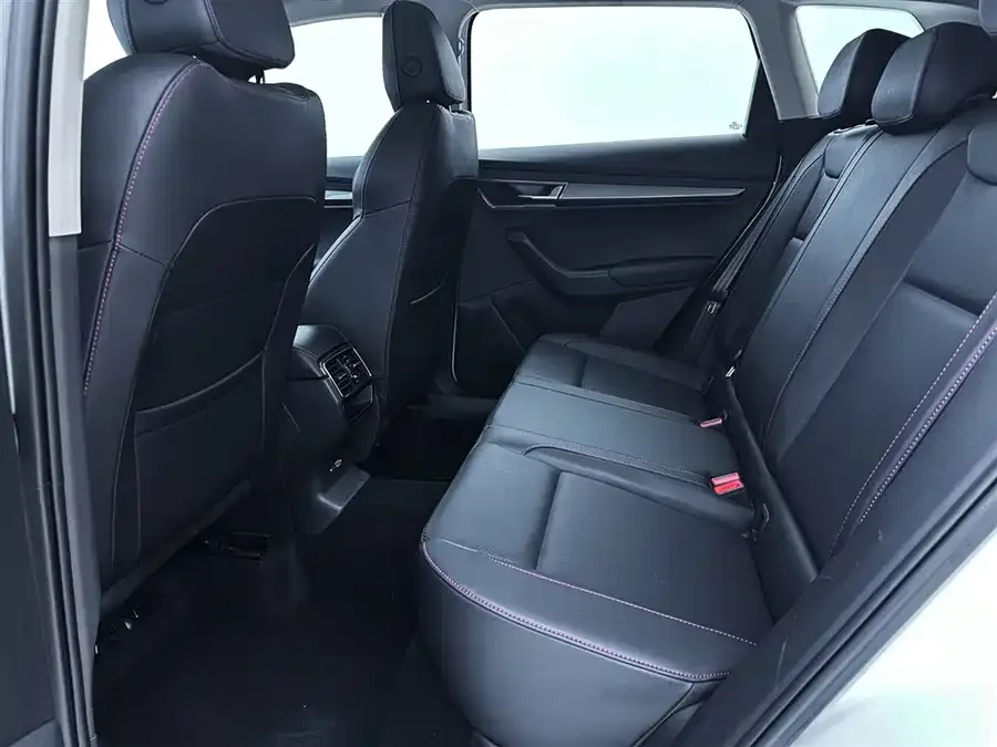 Skoda Karoq Korok 2023 TSI280 Exclusive Edition 2024 — миниатюра 4