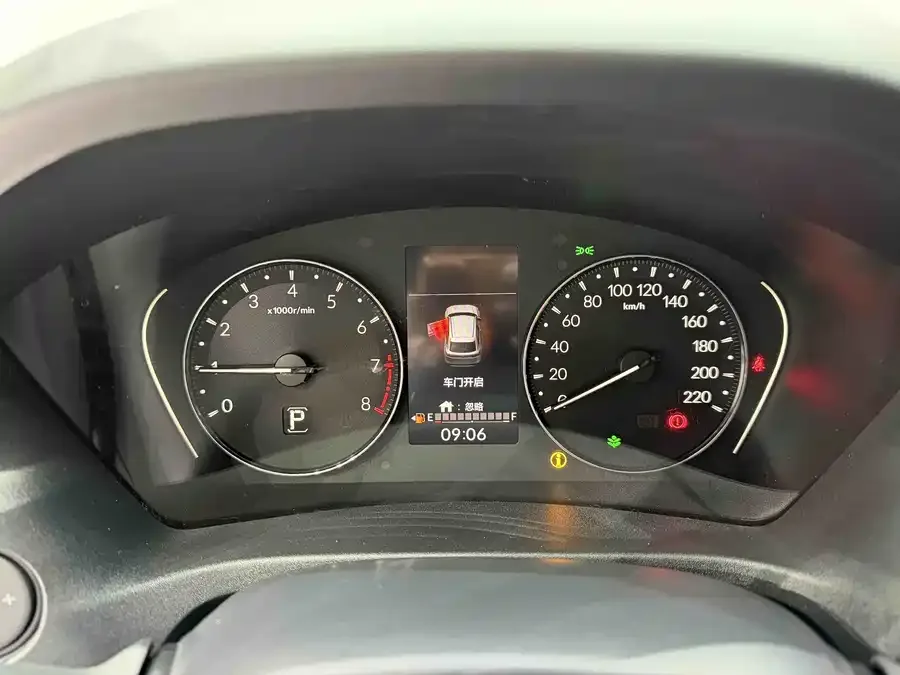 Honda Vezel Binzhi 2023 1.5L CVT Elite Edition 2023 — миниатюра 5