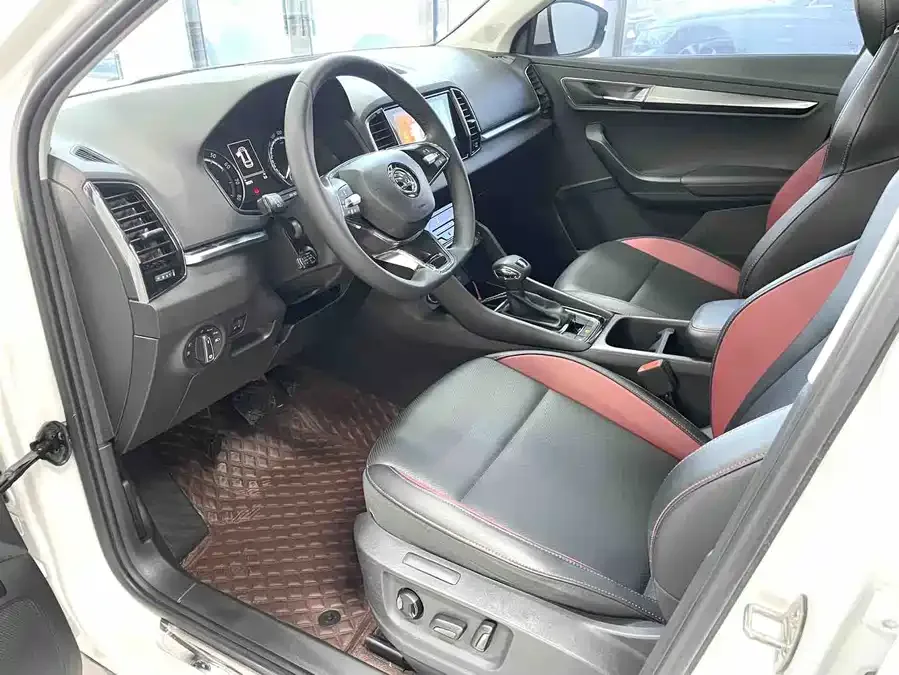 Skoda Karoq Korok 2022 TSI280 Premium Edition 2022 — миниатюра 4
