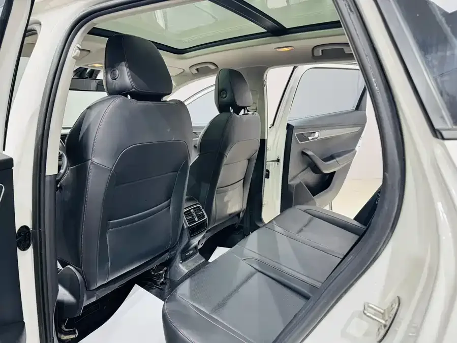 Skoda Karoq Korok 2022 TSI280 Exclusive Edition 2022 — миниатюра 4