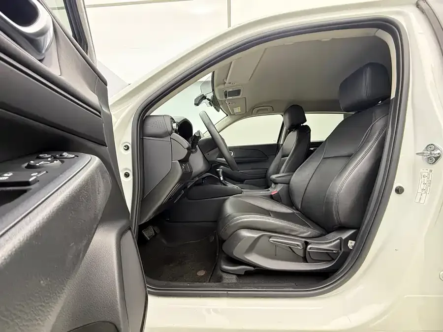 Honda VEZEL Binzhi 2023 1.5L CVT Elite Edition 2023 — миниатюра 4