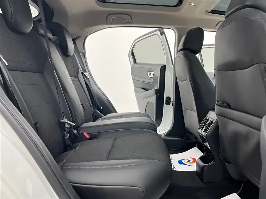 Honda Vezel Binzhi 2023 1.5L CVT Pioneer Edition 2023 — миниатюра 4