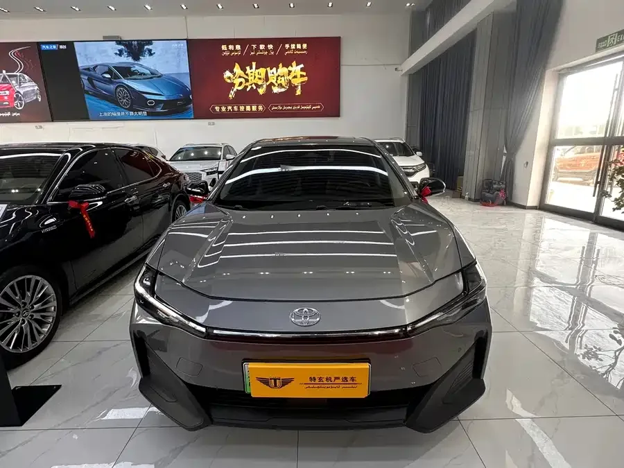 Toyota bZ 3 2023 517km Elite PRO 2023 — фото 1, купить с доставкой в Москву