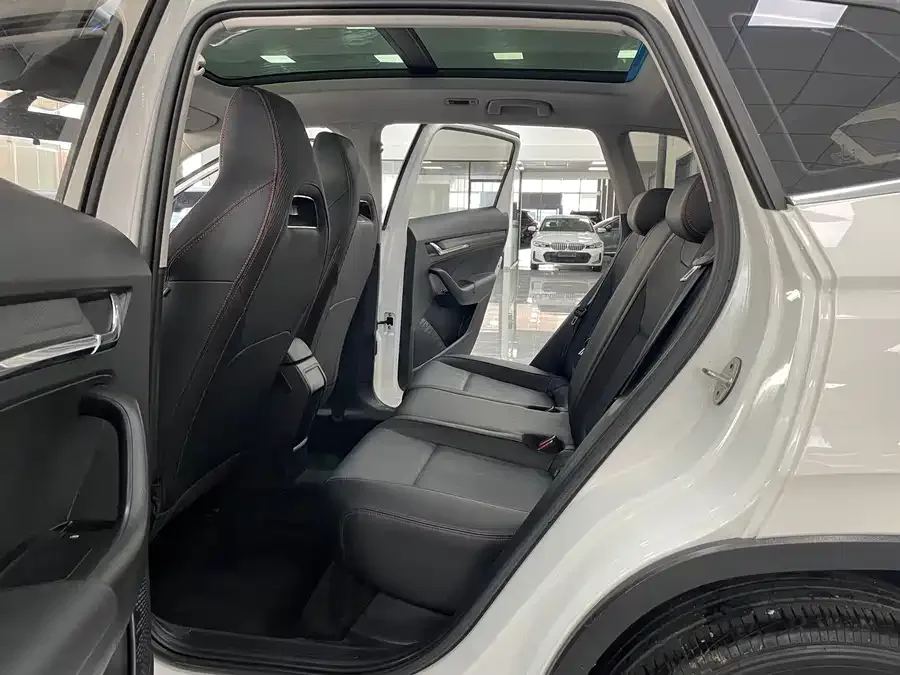 Skoda Kamiq 2021 KOMIC GT TSI230 DSG Flagship Edition 2022 — миниатюра 4