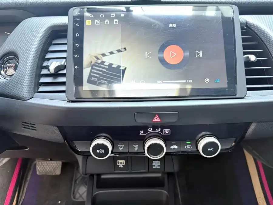 Honda Fit Fit 2022 1.5L CVT Trendy Sunroof Edition 2022 — миниатюра 4
