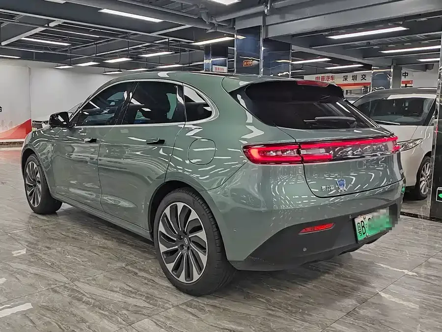 AITO M5 M5 2022 Extended Range 4WD Ultimate Edition 2022 — миниатюра 4