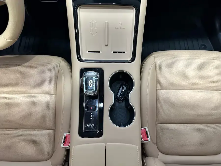 AITO M5 M5 2024 Extended Range Max RS 4WD Advanced Intelligent Driving Edition 2024 — миниатюра 4