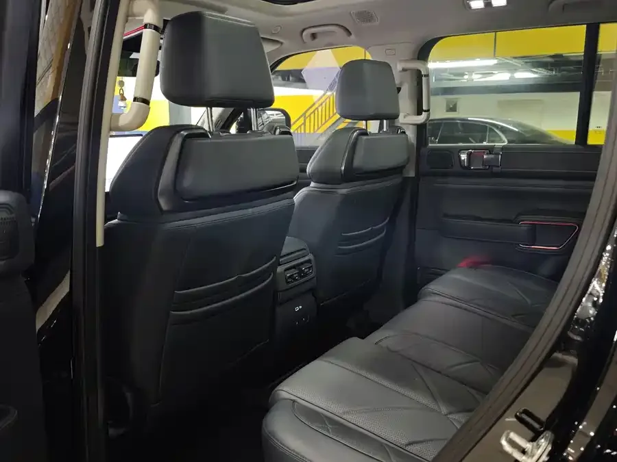 BYD Leopard Leopard 5 Leopard 5 2023 Discovery Edition 2025 — миниатюра 3