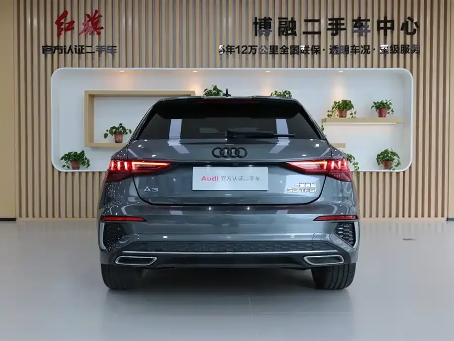 Audi A3 2022 Sportback 35 TFSI stylish and sporty 2023 — миниатюра 2