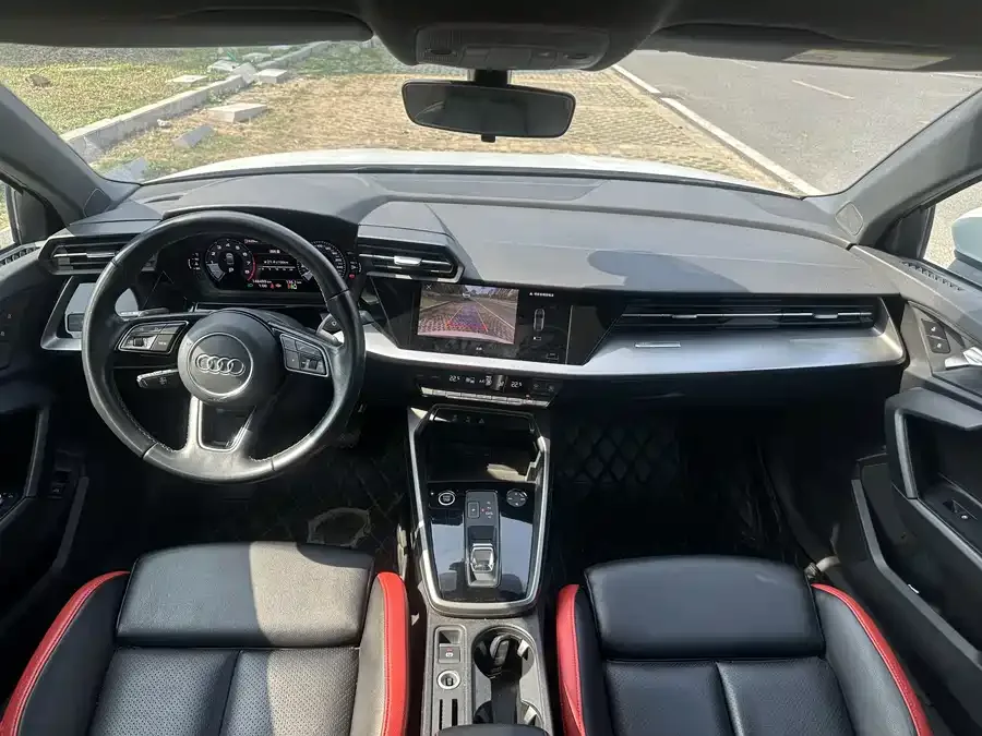 Audi A3 2023 A3L Limousine 35 TFSI aggressive and sporty 2023 — миниатюра 5