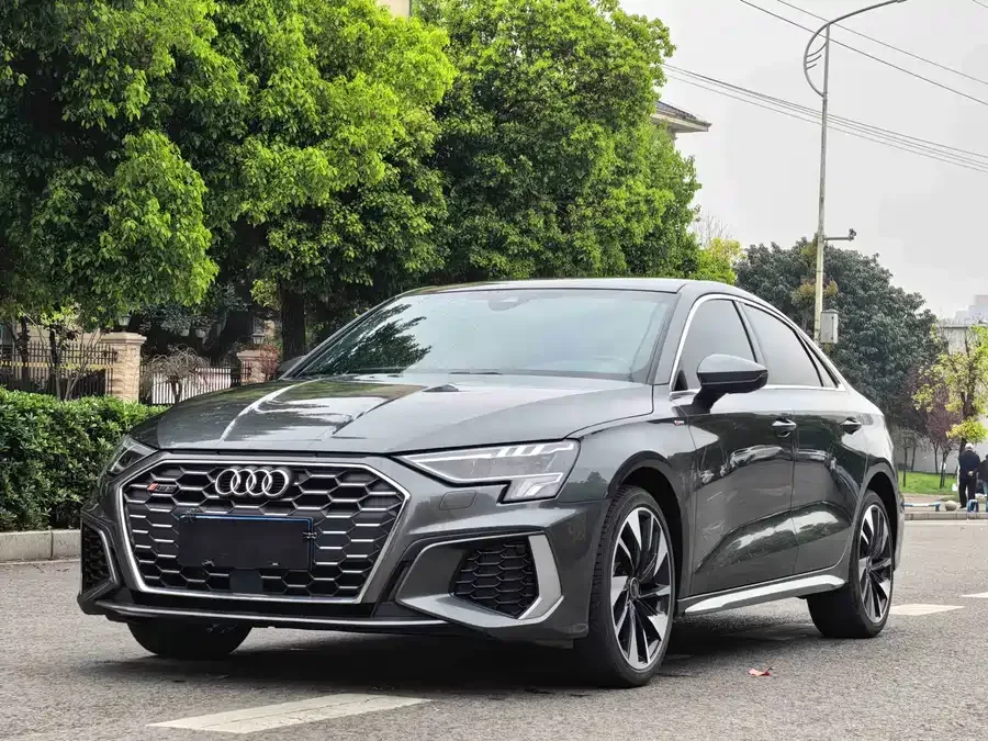 Audi A3 2023 A3L Limousine 35 TFSI Fashion Sports 2023 — фото 1, купить с доставкой в Москву