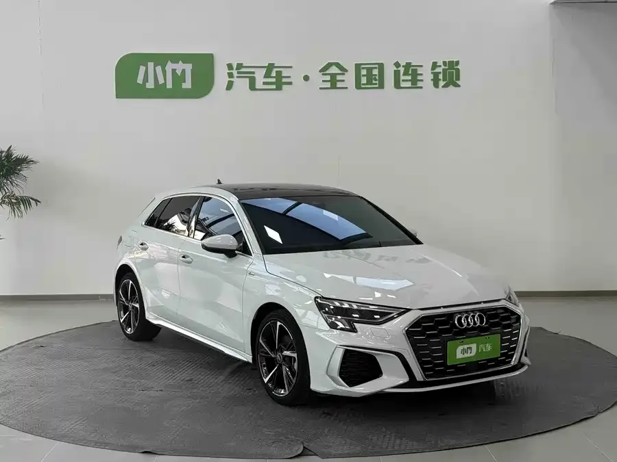 Audi A3 2022 Sportback 35 TFSI stylish and sporty 2022 — миниатюра 2