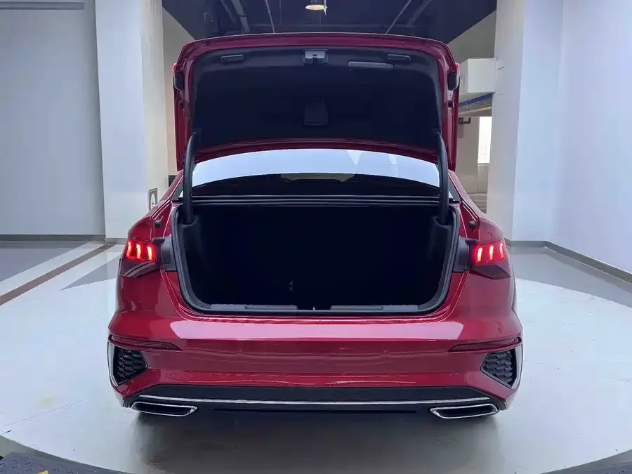 Audi A3 2023 facelift A3L Limousine 35 TFSI stylish and sporty 2023 — миниатюра 3