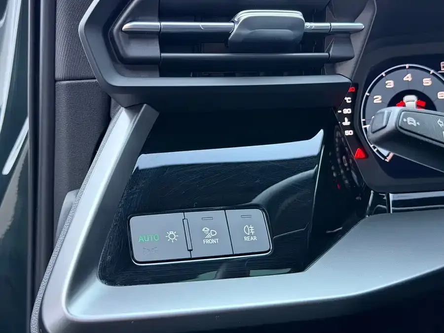 Audi A3 2022 A3L Limousine 35 TFSI Fashion Sports 2022 — миниатюра 4