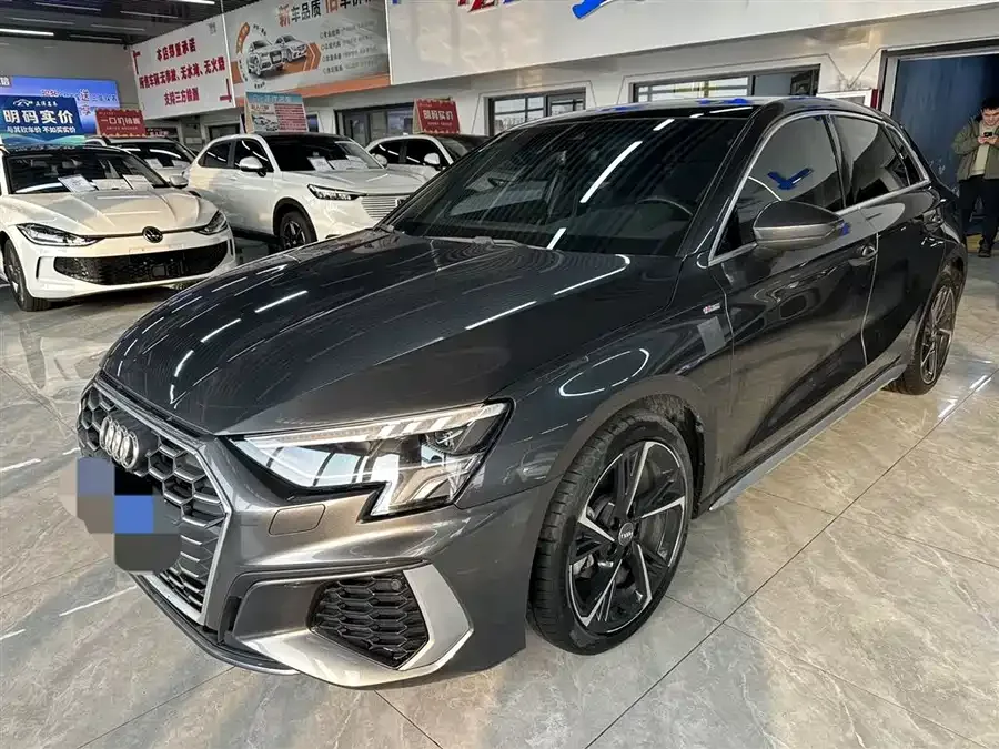 Audi A3 2021 Sportback 35 TFSI stylish and sporty 2022 — фото 1, купить с доставкой в Москву