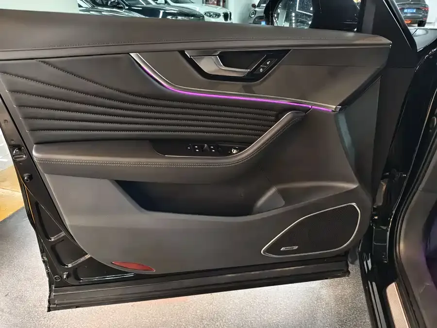 Hongqi HS5 Hongqi HS5 2023 2.0T Flagship Pro Edition 2024 — миниатюра 3
