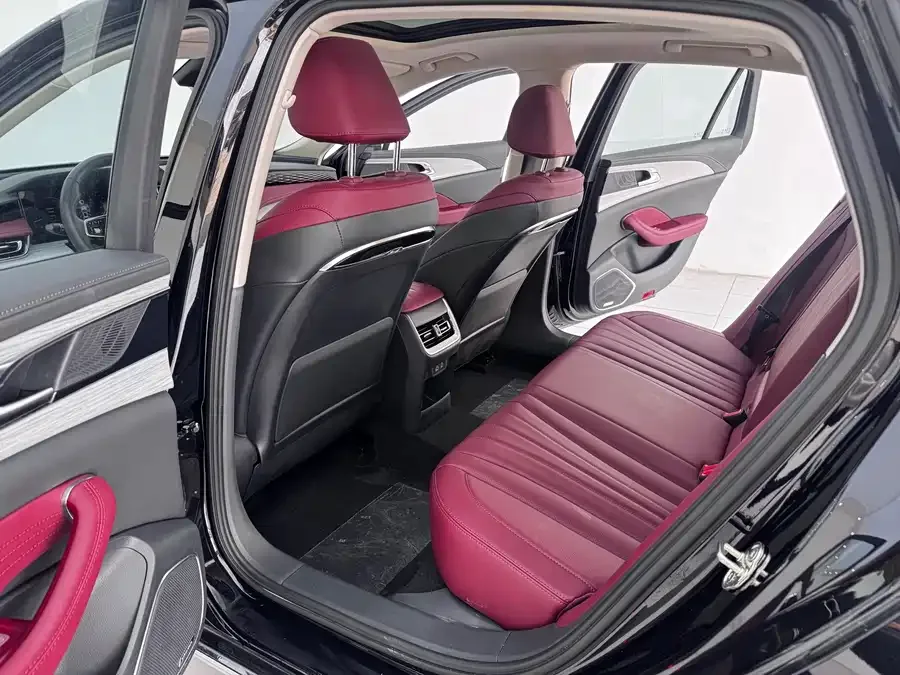 Hongqi H5 Hongqi H5 2025 2.0T Automatic Flagship Edition 2025 — миниатюра 3